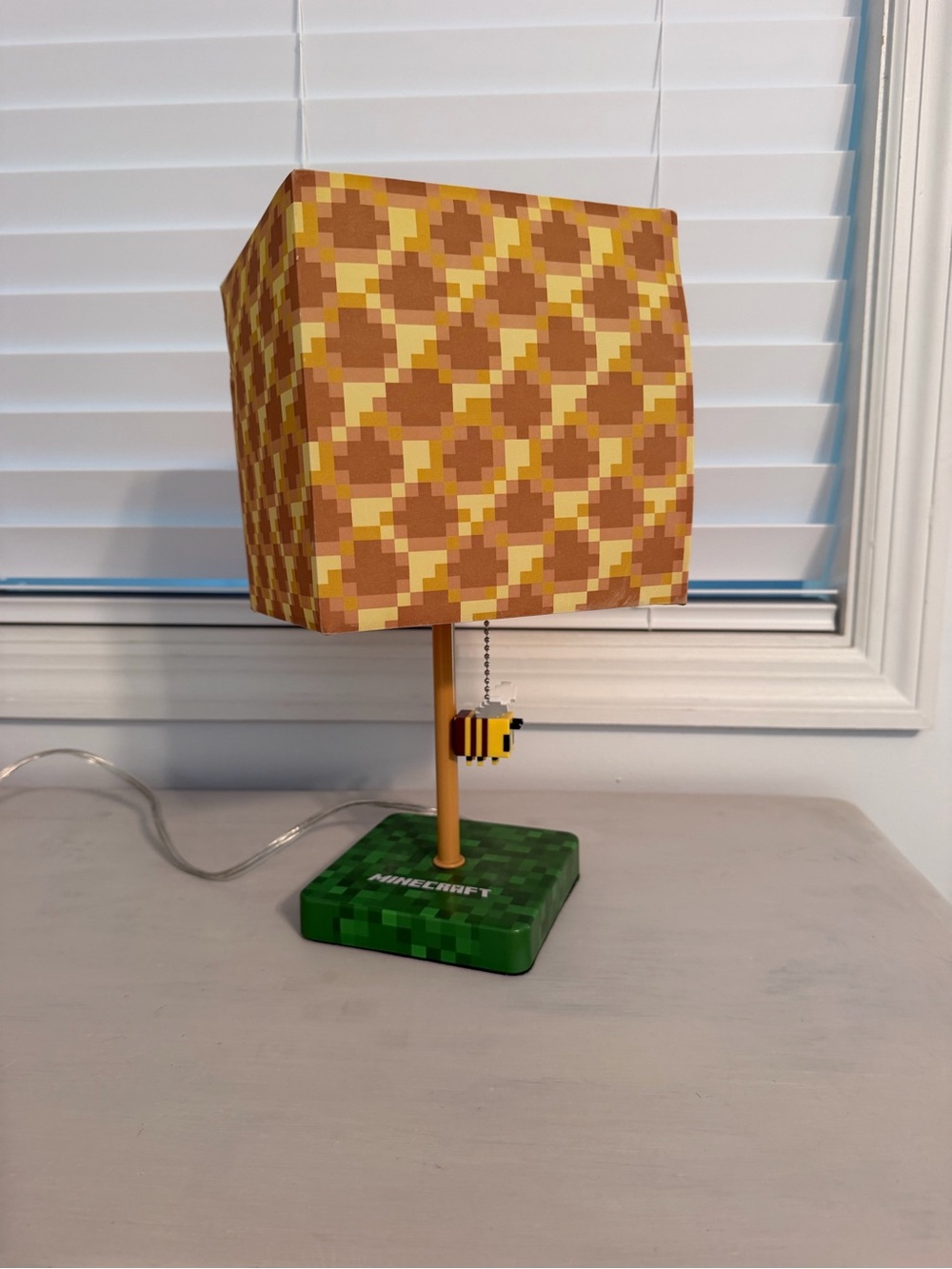 Minecraft Yellow & Brown Pixel Pattern Table Lamp with Bee Pull
